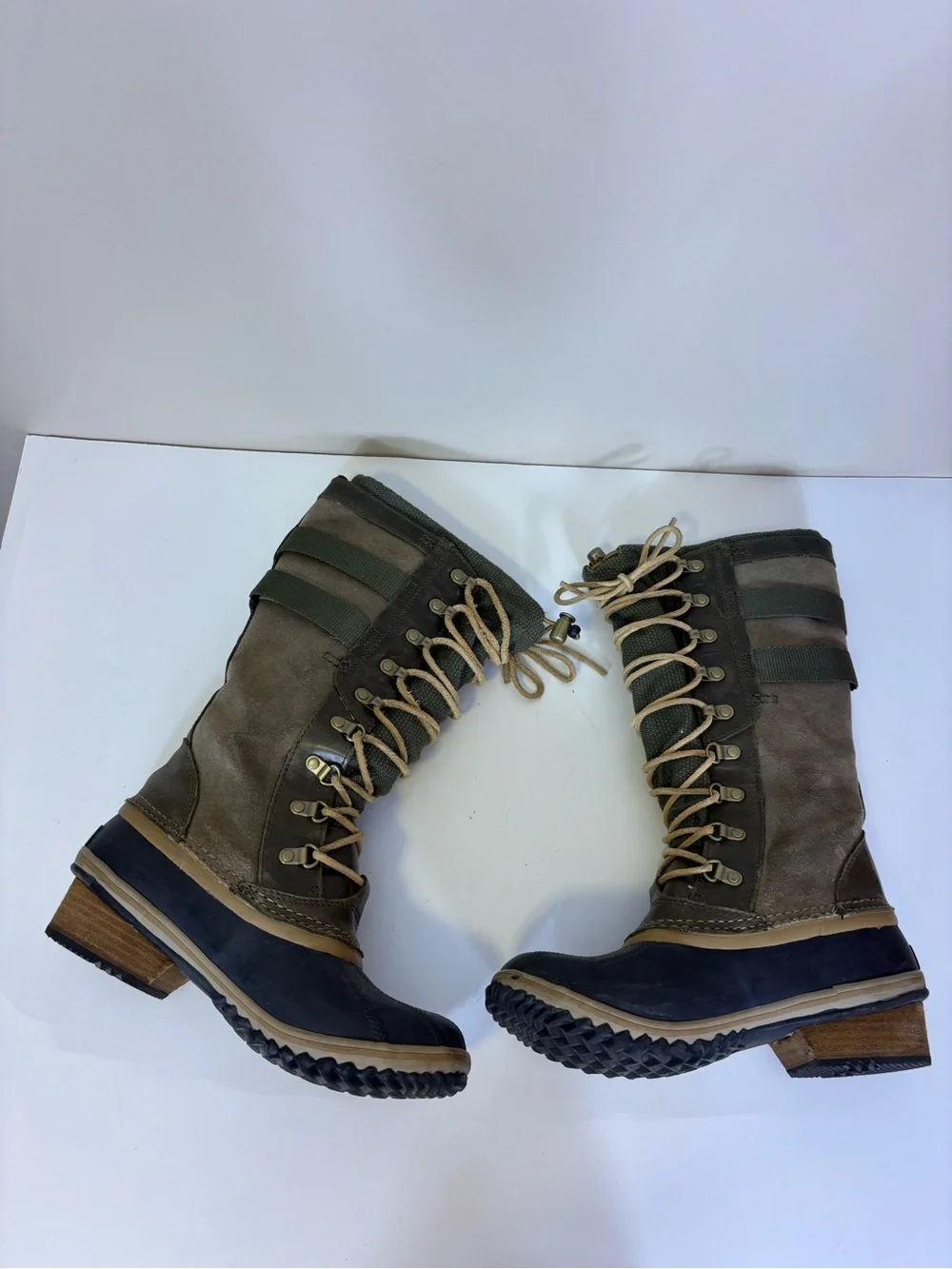 Sorel Green Suede & Leather Tall Lace-Up Waterproof Winter Boots Women’s 8